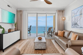 Coastal Hippy Chic by AvantStay Oceanfront 2 Pools Beach Chairs Incl.